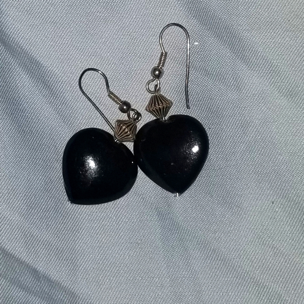 Black Heart Earings